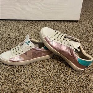 Victoria sneakers